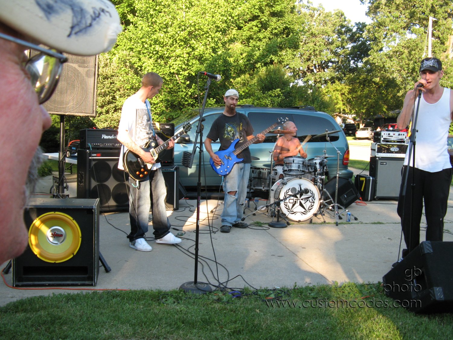 20100703_CurtWatchingLot74