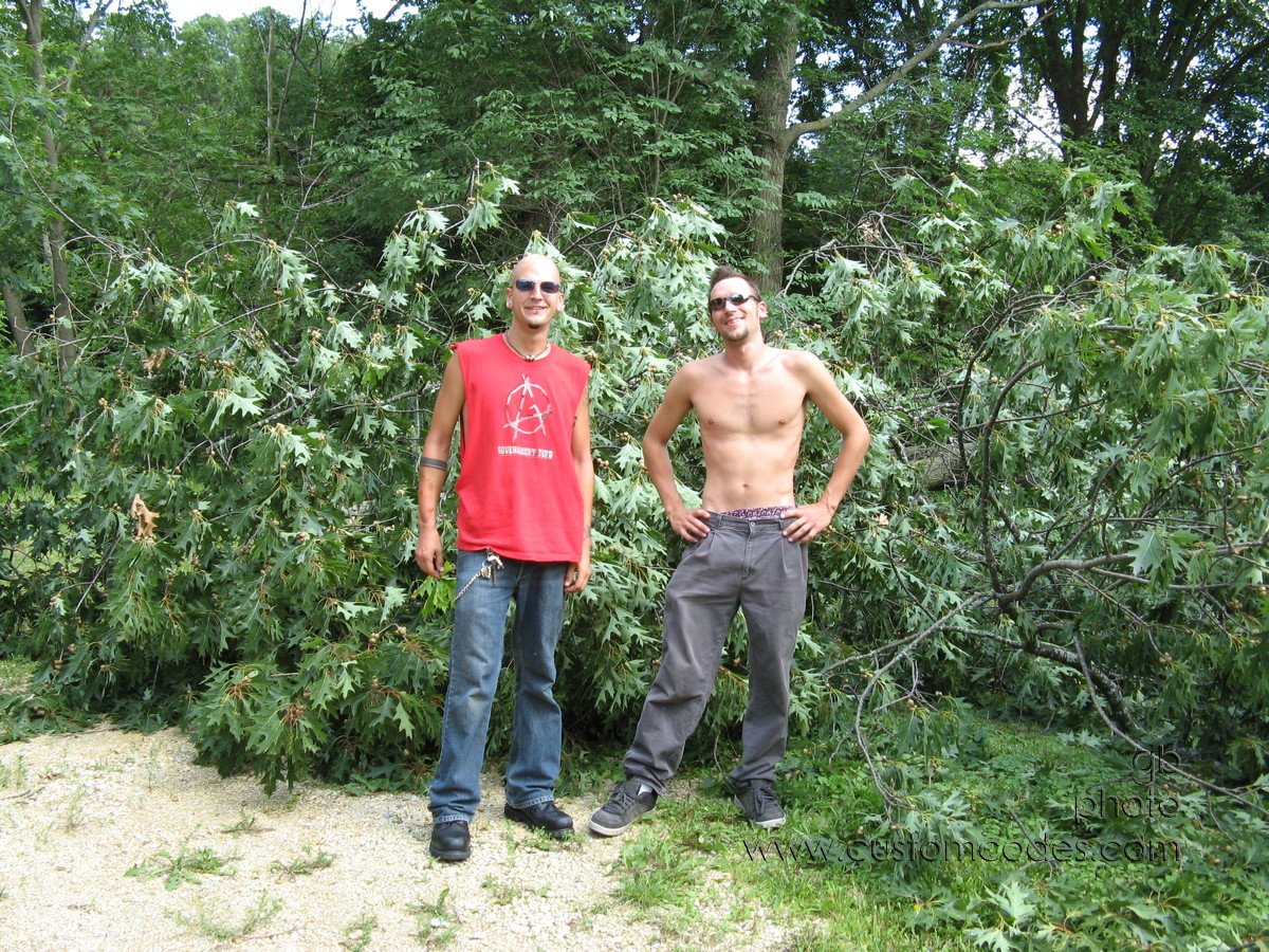 20100626MattJonByTreeTop