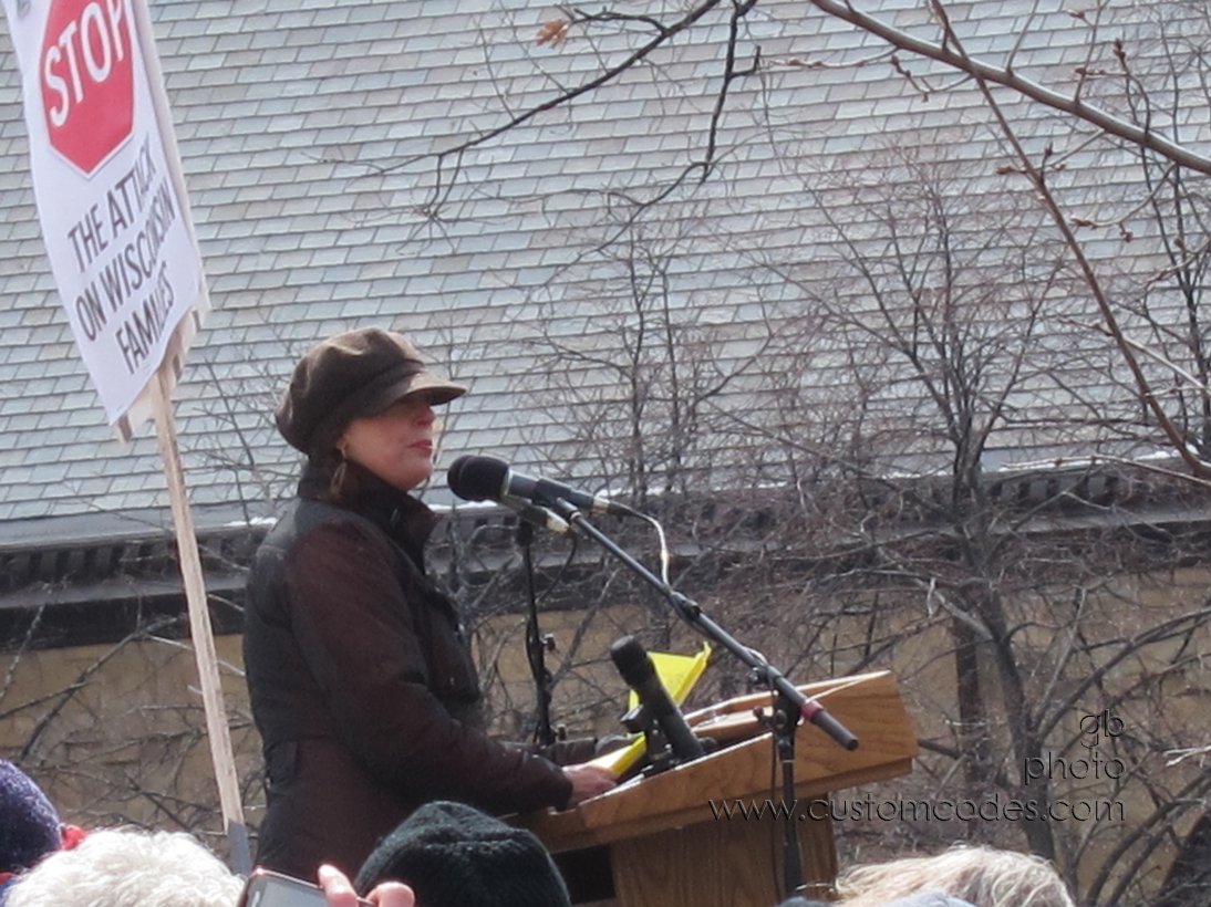 SusanSarandon_20110312_MadisonProtest