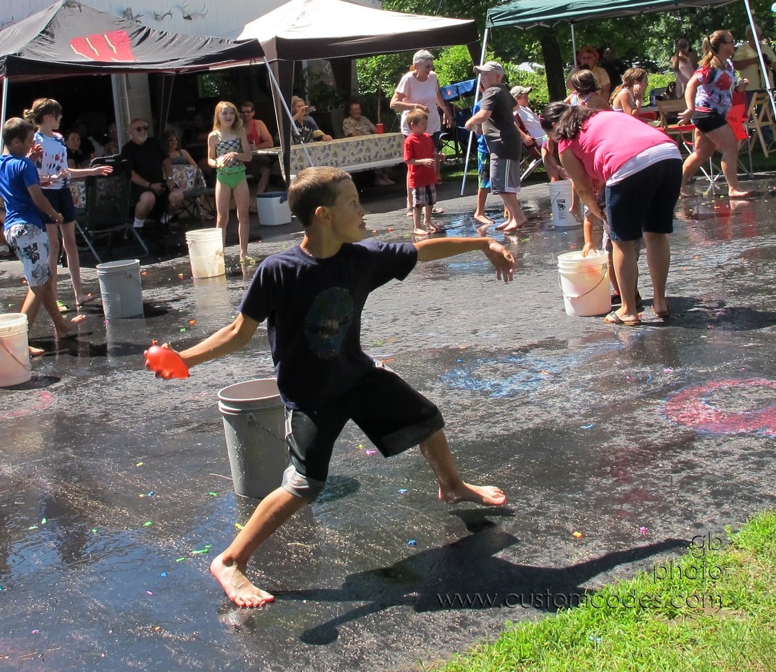 20140704_WaterBalloon_4